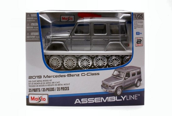 Immagine di MERCEDES G CLASS 2019 SILVER KIT 1:24