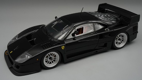 Immagine di FERRARI F40 LM 1996 PRESS VERSION GLOSS BLACK WITH SILVER RIMS 1:18