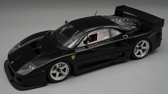 Immagine di FERRARI F40 LM 1996 PRESS VERSION GLOSS BLACK WITH SILVER RIMS 1:18