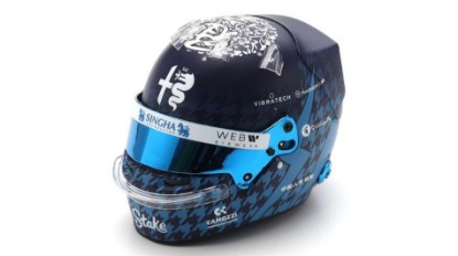Immagine di CASCO ALFA ROMEO ZHOU GUANYU JAPANESE GP 2023 1:5