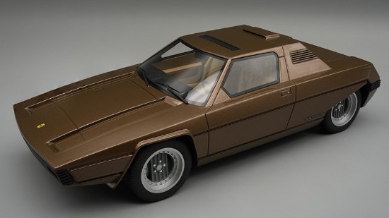 Immagine di FERRARI 308 GT BERTONE RAINBOW 1976 MET.BRONZE 1:18
