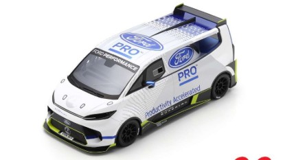 Immagine di FORD TRANSIT SUPERVAN 4 2000HP 2022 "PRO RESIN" 1:18