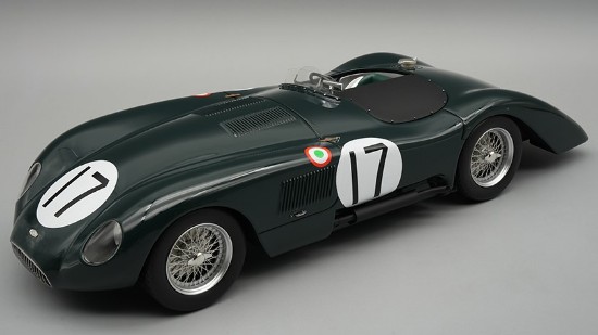 Immagine di JAGUAR C-TYPE LONGTAIL N.17 LE MANS 1952 MOSS-WALKER C/VETRINA 1:18