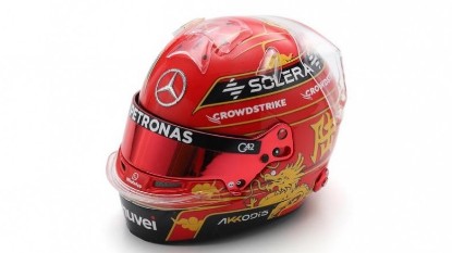 Immagine di HELMET GEORGE RUSSELL 2024 CHINESE GP 1:5