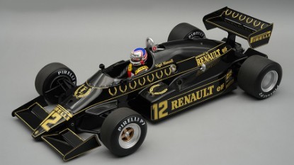 Immagine di LOTUS 94T BRITISH GP 1983 N.MANSELL C/VETRINA E PILOTA 1:18