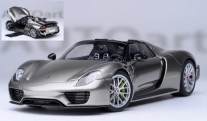 Immagine di PORSCHE 918 SPYDER 2013 SILVER WEISSACH PACKAGE 1:18