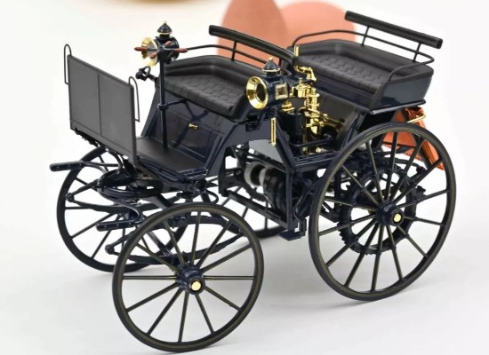 Immagine di DAIMLER MOTORKUTSCHE 1886 DARK BLUE REPRODUCTION 1:18