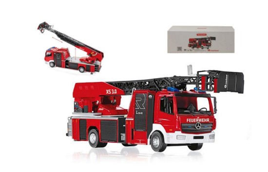 Immagine di FIRE BRIGADE ROSENBAUER TURNTABLELADDER L32A-XS 3.0 1:43