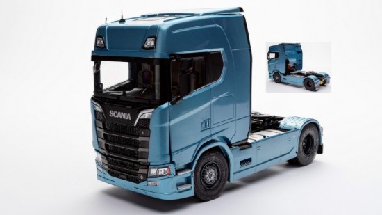 Immagine di SCANIA S770 V8 TRACTOR TRUCK HIGHLINE 2-AXLE 2021 BLUE 1:24