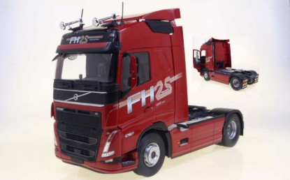 Immagine di VOLVO FH16 750 GLOBETROTTER XL 25 YEAR EDITION 2-AXLE RED 1:24
