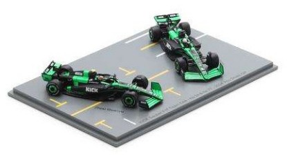 Immagine di STAKE F1 C44 N.24 & N.77 ABU DHABI GP 2024 V.BOTTAS & A.GUANYU 1:64