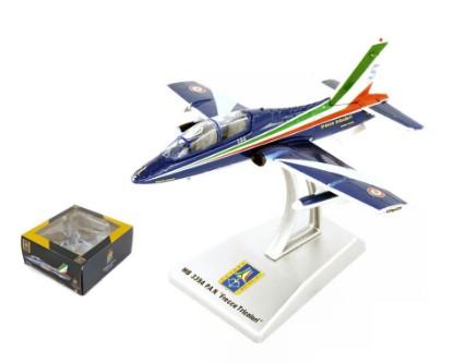Immagine di MB 339 PAN FRECCE TRICOLORI 2025 PONY 5 1:100