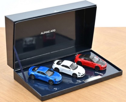 Immagine di GIFT BOX ALPINE A110 2025 FRENCH FLAG COLORS 1:43