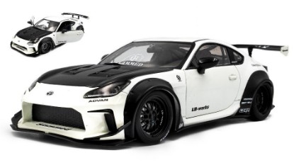Immagine di TOYOTA GR86 LBWK BODY KIT COUPE 2024 PEARL WHITE 1:18