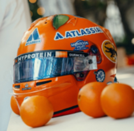 Immagine di CASCO ALEXANDER ALBON 2025 WILLIAMS F1 MIAMI GP 1:5