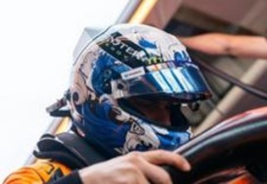 Immagine di CASCO OSCAR PIASTRI 2025 MC LAREN F1 JAPAN GP 1:5