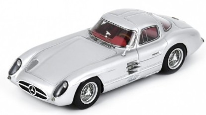 Immagine di MERCEDES 300 SLR UHLENHAUT COUPE 1955 SILVER RESIN 1:43