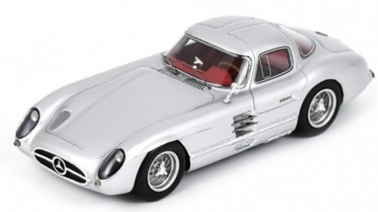 Immagine di MERCEDES 300 SLR UHLENHAUT COUPE 1955 SILVER RESIN 1:43