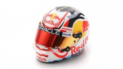 Immagine di CASCO YUKI TSUNODA JAPAN GP 2025 RED BULL 1:5