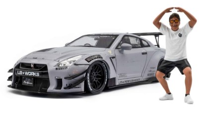 Immagine di NISSAN GT-R (R35)  LIBERTY WALK COUPE W/A.D.FIGURE 2018 GREY 1:18