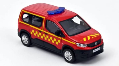 Immagine di PEUGEOT RIFTER 2019 "POMPIERS" WITH SIDE SQUARE YELLOW DECO 1.43