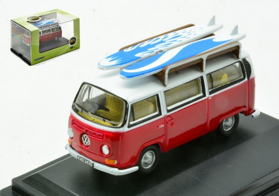 Immagine di VW BAY WINDOW BUS W/SURFBOARDS 1:76