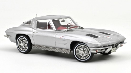 Immagine di CHEVROLET CORVETTE STING RAY 1963 SEBRING SILVER 1:18