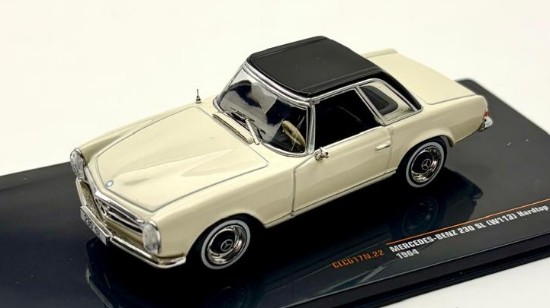 Immagine di MERCEDES 230 SL (W113) HARDTOP 1964 LIGHT BEIGE/BLACK 1:43