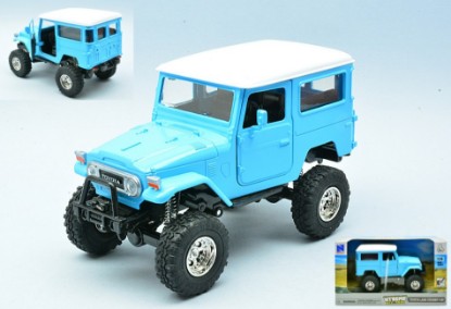 Immagine di TOYOTA LAND CRUISER FJ40 LIGHT BLUE 1:24