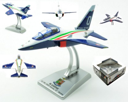 Immagine di M-346 PAN (progetto leonardo) NUOVA LIVREA FRECCE TRICOLORI 1:100