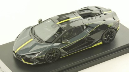 Immagine di LAMBORGHINI REVUELTO GRIGIO TELESTO AND NERO NOCTIS/VERDE SCANDAL 1:43