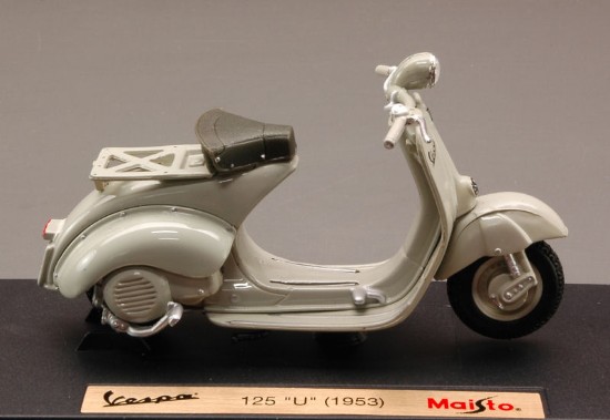 Immagine di VESPA 125 "U" 1953 MOUSE-GREY 1:18