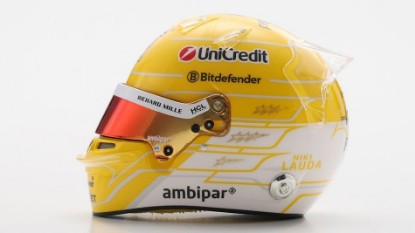 Immagine di HELMET LEWIS HAMILTON TEAM FERRARI HP MONZA GP 2025 1:5