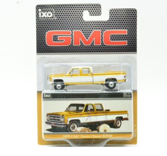 Immagine di GMC SIERRA CLASSIC 1975 GOLD 1:64